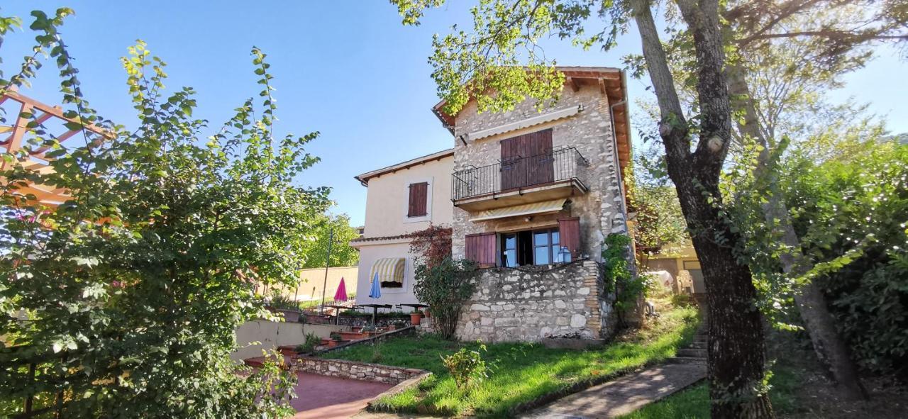 Appartamenti vacanze Borghetto Vetuliae Civico Undici Santa Maria in Valle Esterno foto