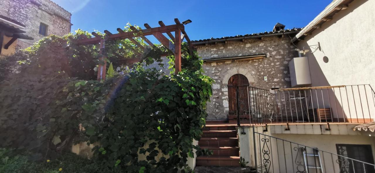 Appartamenti vacanze Borghetto Vetuliae Civico Undici Santa Maria in Valle Esterno foto
