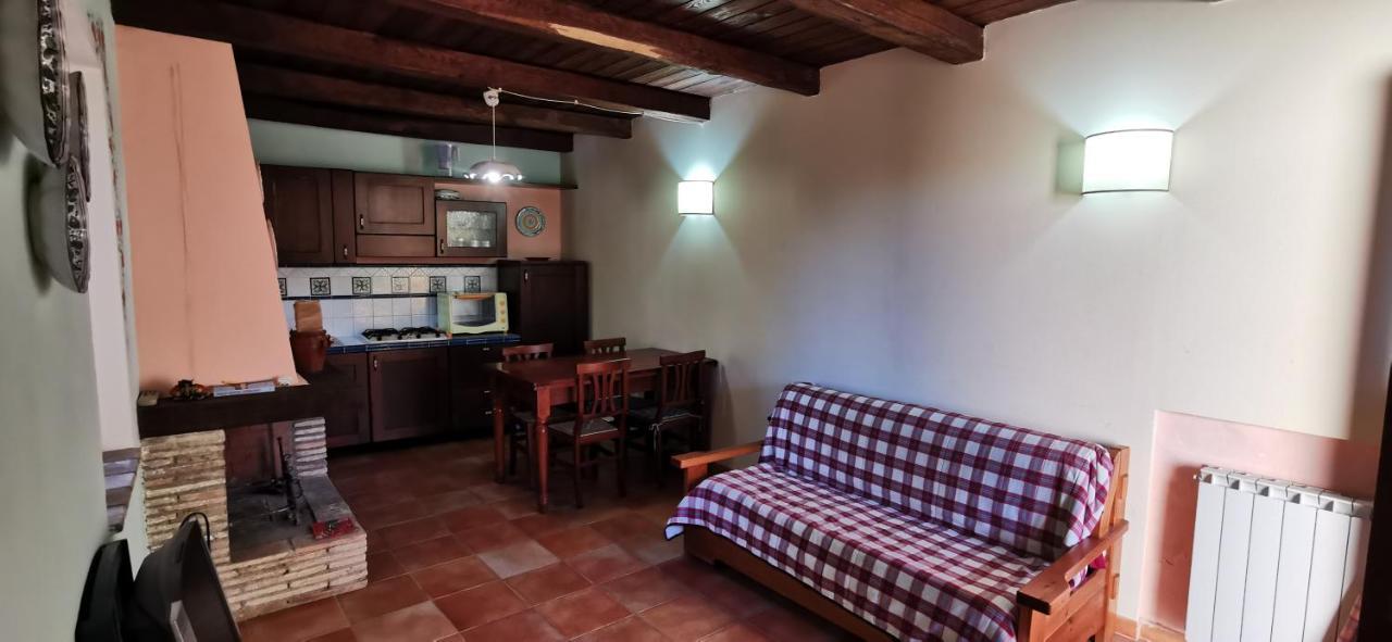 Appartamenti vacanze Borghetto Vetuliae Civico Undici Santa Maria in Valle Esterno foto
