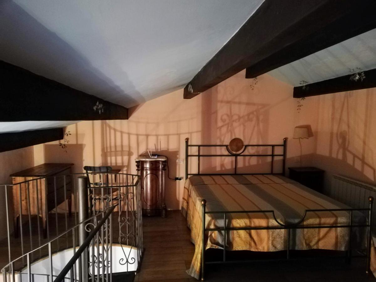 Appartamenti vacanze Borghetto Vetuliae Civico Undici Santa Maria in Valle Esterno foto